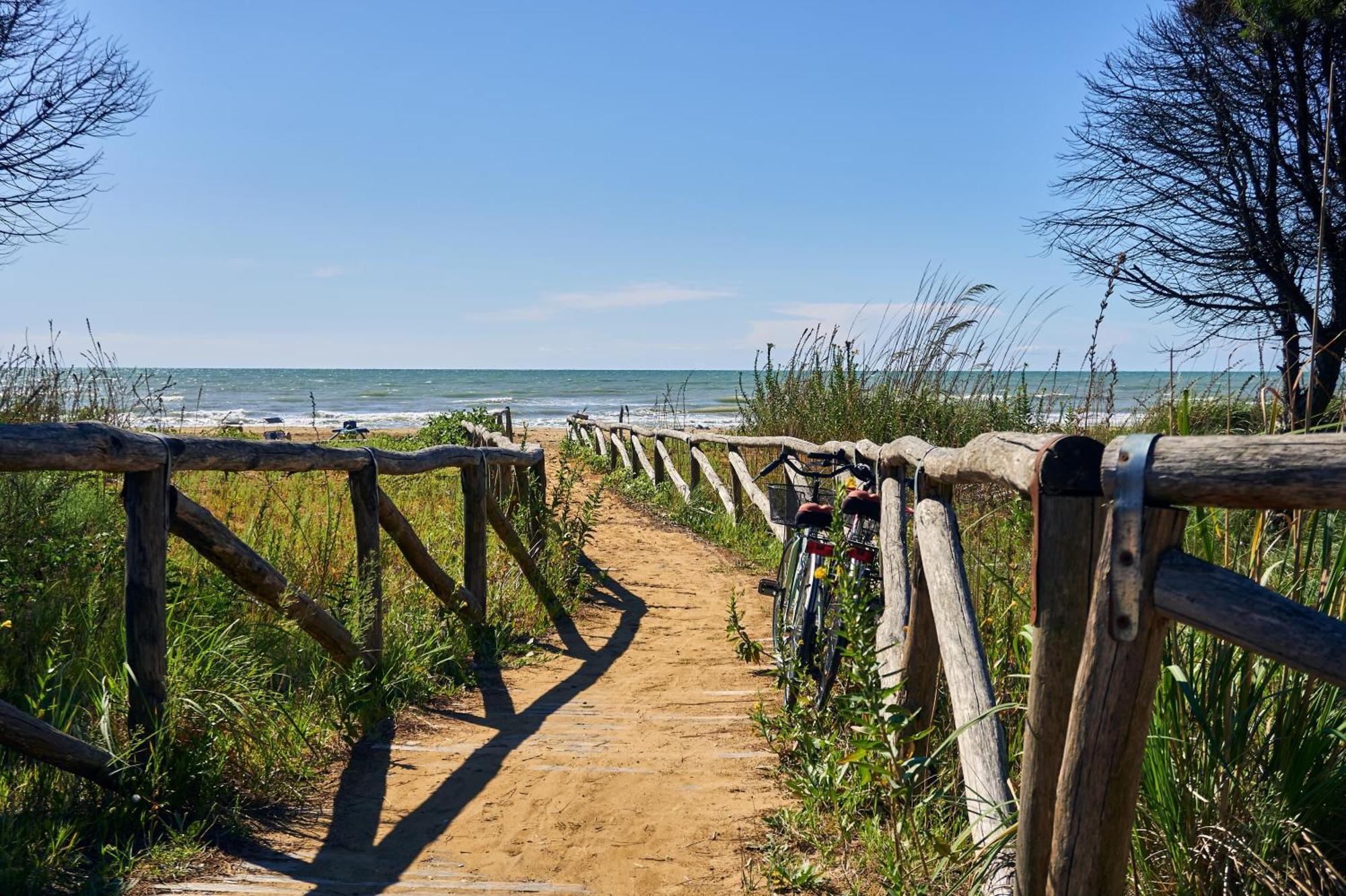 Beautiful Flat 250m From The For 8 Guests Bibione